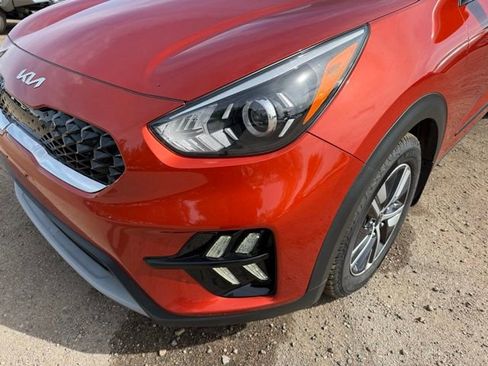 Used 2022 Kia Niro LXS FWD image 10