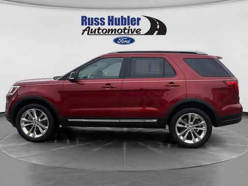 Used 2018 Ford Explorer XLT w/ Equipment Group 202A AWD/4WD image 2