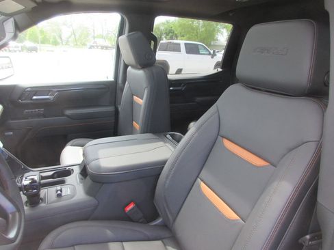 New 2026 GMC Sierra 1500 AT4 w/ AT4 Premium Package AWD/4WD image 16