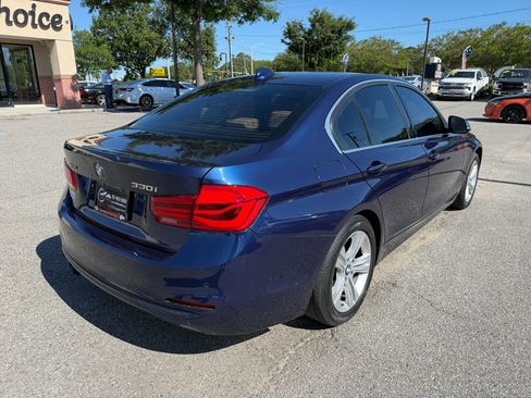 Used 2018 BMW 330i xDrive Sedan w/ Premium Package AWD/4WD image 8