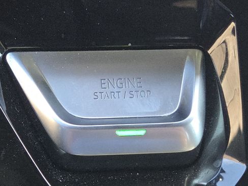 Used 2023 GMC Sierra 1500 Denali w/ Technology Package image 10