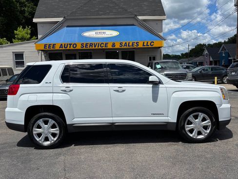 Used 2017 GMC Terrain SLE FWD image 1
