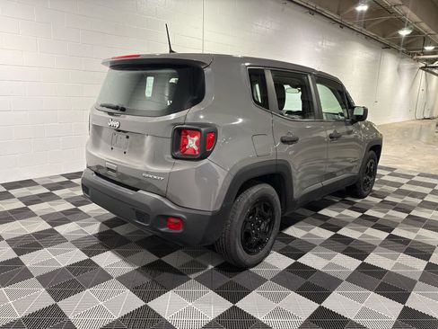 Used 2020 Jeep Renegade Sport w/ UConnect 7.0 Group FWD image 9