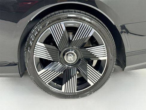 Used 2024 Rolls-Royce Spectre w/ Spectre Launch Package AWD/4WD image 39
