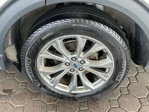 Used 2023 Ford Explorer XLT w/ Equipment Group 202A AWD/4WD image 6