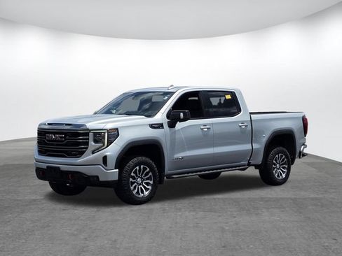 Used 2022 GMC Sierra 1500 AT4 w/ AT4 Premium Package AWD/4WD image 7