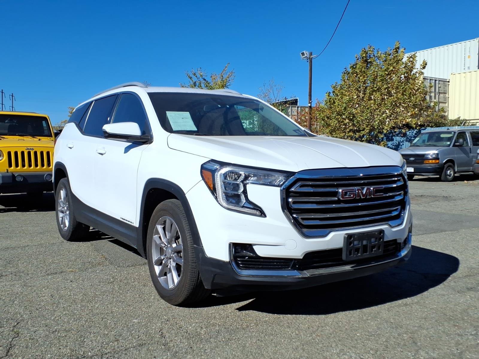 Used 2022 GMC Terrain SLT AWD/4WD image 1