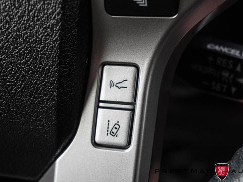 Used 2021 Toyota 4Runner SR5 Premium w/ Moonroof Package AWD/4WD image 31