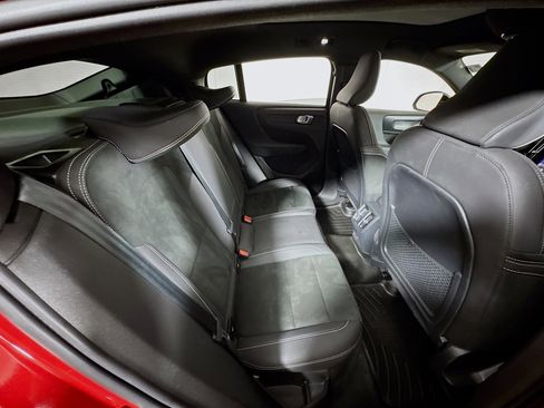 Used 2023 Volvo C40 P8 Recharge Plus image 26