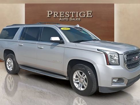 Used 2018 GMC Yukon XL SLT w/ Open Road Package AWD/4WD image 9