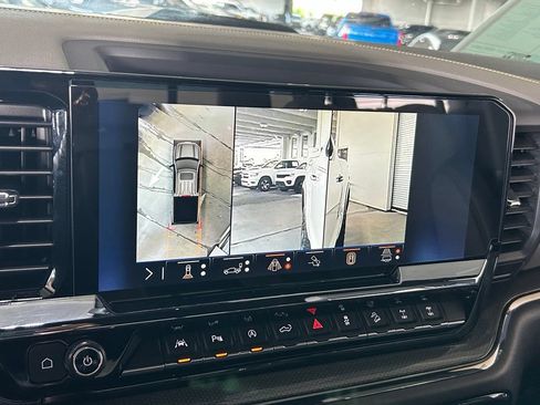 Used 2025 Chevrolet Silverado 1500 ZR2 w/ Technology Package AWD/4WD image 25