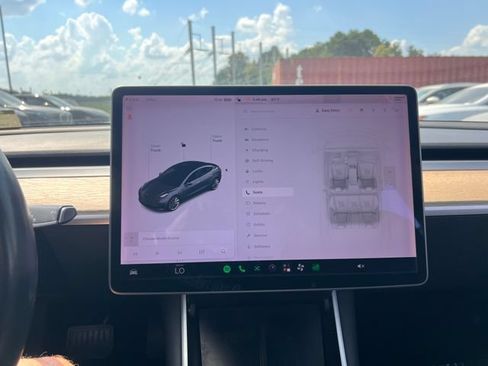 Used 2019 Tesla Model 3 Long Range RWD image 23