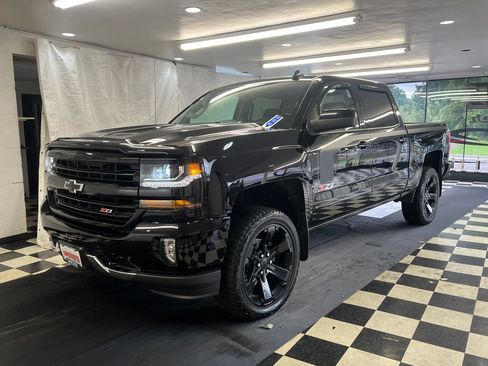 Used 2017 Chevrolet Silverado 1500 LT w/ Rally 2 Edition AWD/4WD image 4