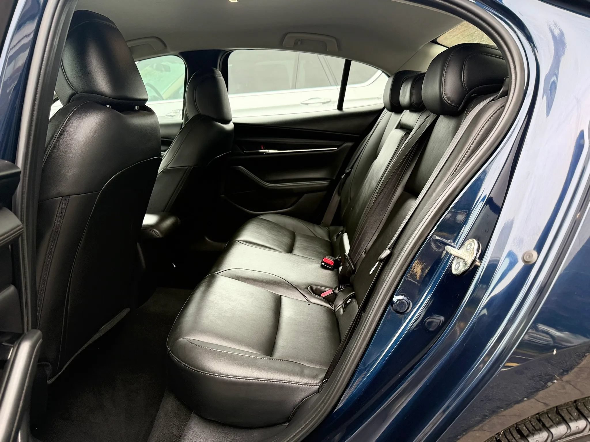 Used 2019 MAZDA MAZDA3 Sedan w/ Preferred Package FWD image 27