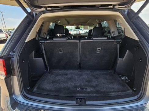 Used 2021 Volkswagen Atlas SEL Premium image 17