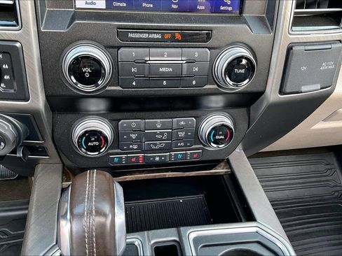 Used 2020 Ford F150 Limited AWD/4WD image 16