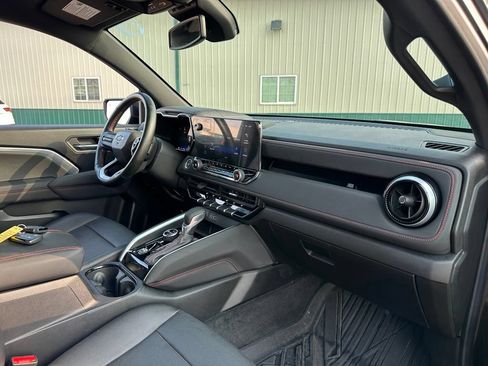 Used 2023 Chevrolet Colorado Z71 w/ Z71 Convenience Package 2 AWD/4WD image 29