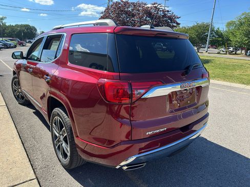 Used 2018 GMC Acadia Denali w/ Technology Package FWD image 7