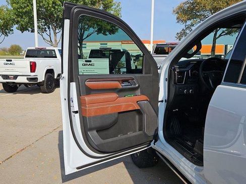 New 2026 GMC Sierra 3500 Denali Ultimate image 37