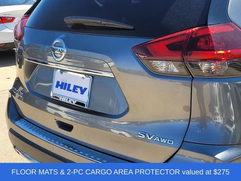 Used 2018 Nissan Rogue SV w/ Sun & Sound Touring Package image 5