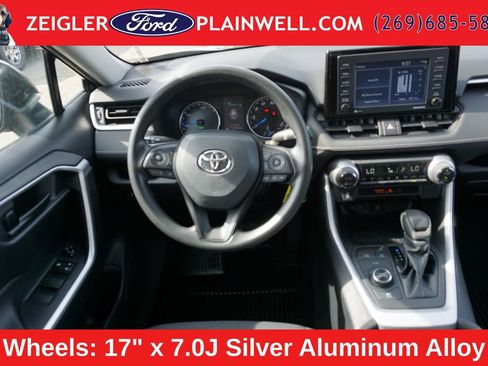 Used 2022 Toyota RAV4 LE AWD/4WD image 12