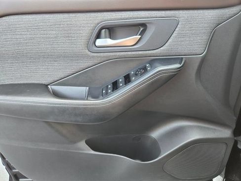 Used 2023 Nissan Rogue SV AWD/4WD image 36