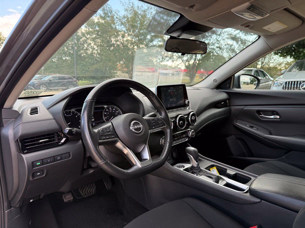 Used 2024 Nissan Sentra SV w/ All-Weather Package FWD image 4