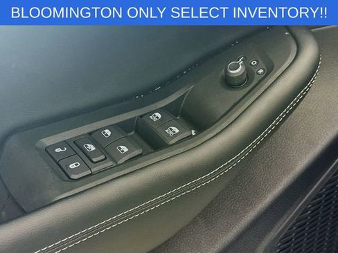 New 2025 Jeep Grand Cherokee L Limited w/ Luxury Tech Group II image 18