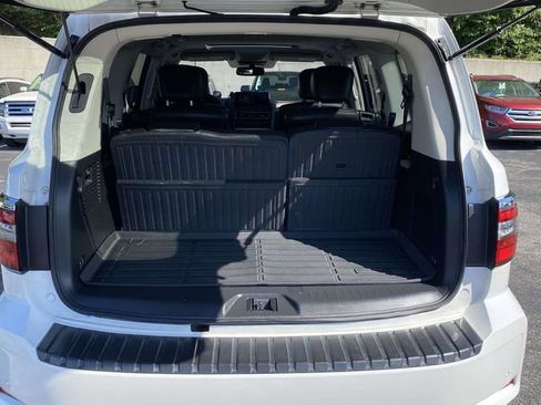Used 2021 Nissan Armada SL w/ Captain's Chairs Package RWD image 12