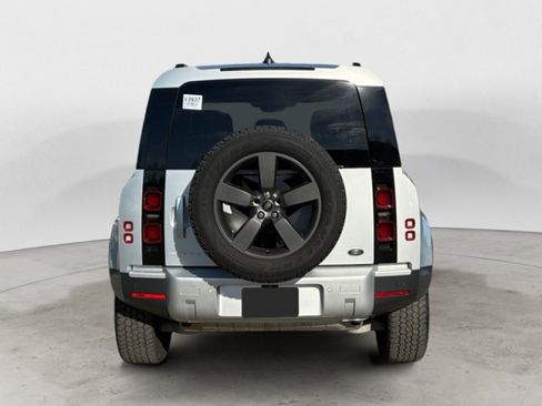 Certified 2023 Land Rover Defender 110 S AWD/4WD image 4