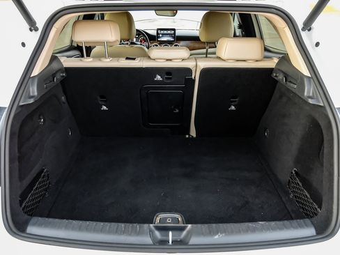 Used 2019 Mercedes-Benz GLA 250 w/ Convenience Package image 54