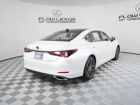 New 2025 Lexus ES 350 w/ Premium Package image 7