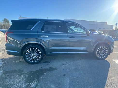 Used 2023 Hyundai Palisade Calligraphy image 3