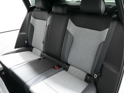 Certified 2023 Volkswagen ID.4 Pro RWD image 12