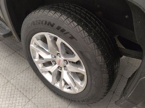Used 2019 GMC Sierra 1500 SLT RWD image 31