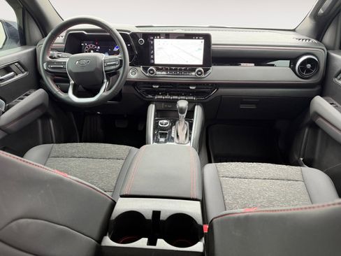 Used 2024 Chevrolet Colorado Z71 w/ Z71 Convenience Package 2 image 10