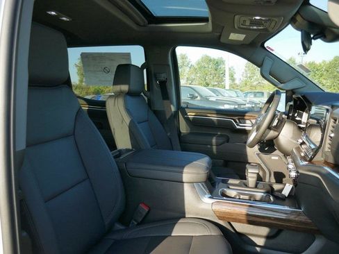 New 2026 GMC Sierra 1500 Elevation w/ Elevation Premium Package image 10