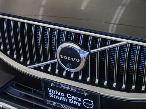 Certified 2023 Volvo XC60 T8 Plus w/ Protection Package Premier AWD/4WD image 8