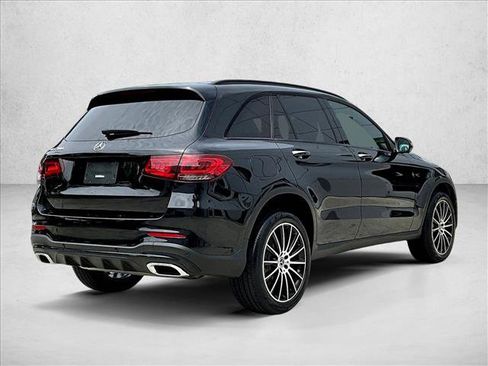 Certified 2022 Mercedes-Benz GLC 300 image 2