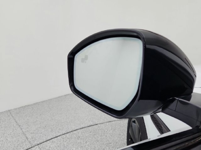 Used 2026 Jaguar F-PACE R-Dynamic S AWD/4WD image 27