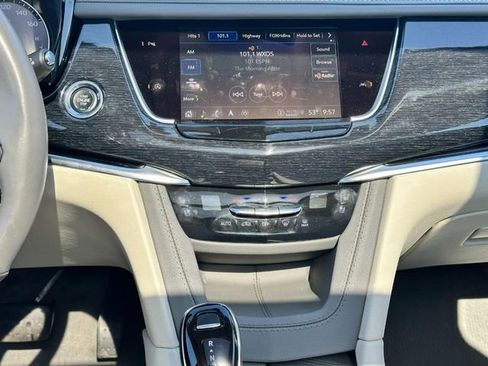 Used 2024 Cadillac XT6 Premium Luxury FWD image 15