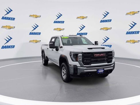 Used 2024 GMC Sierra 2500 Pro w/ Convenience Package image 3