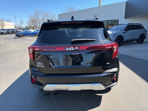 Used 2025 Kia Seltos EX w/ EX Sunroof Package image 7