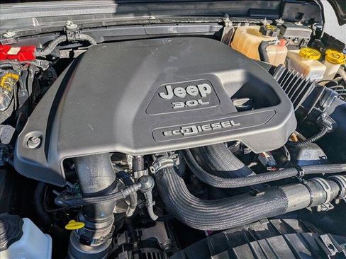 Used 2022 Jeep Wrangler Unlimited Sport image 16