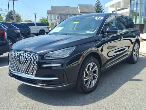 Certified 2025 Lincoln Corsair AWD w/ Equipment Group 101A image 8