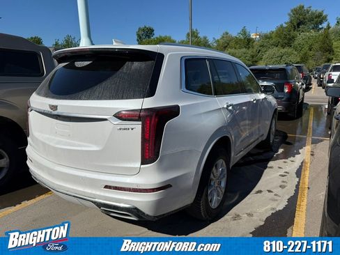 Used 2023 Cadillac XT6 Luxury AWD/4WD image 5