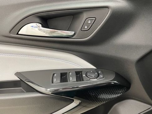 New 2026 Chevrolet Trax LT w/ Driver Confidence Package FWD image 8