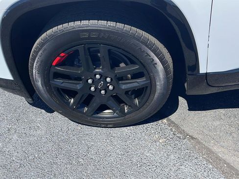 Used 2023 Chevrolet Traverse Premier w/ Redline Edition AWD/4WD image 38
