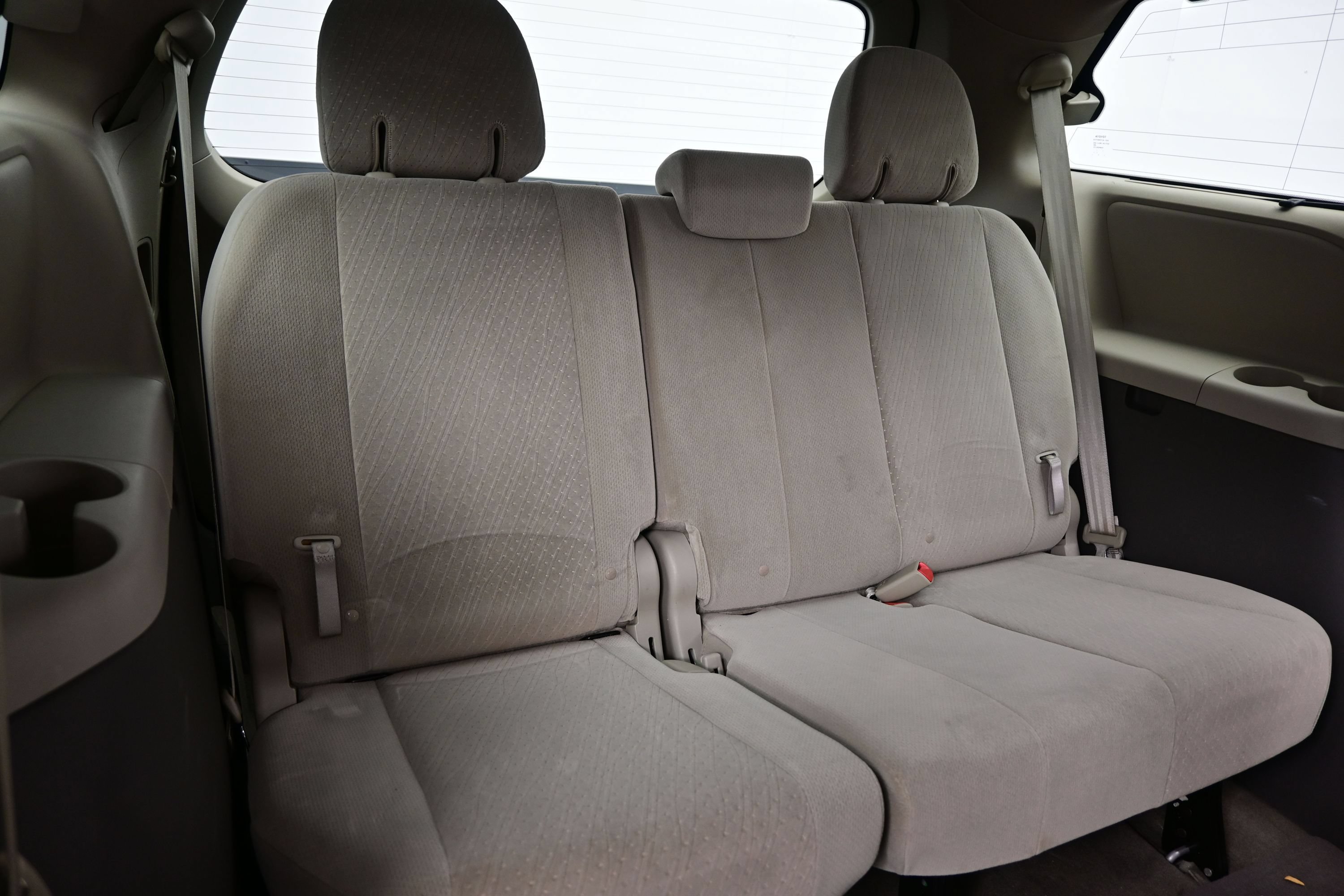 Used 2016 Toyota Sienna LE FWD image 17