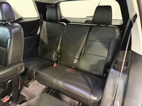 Used 2019 Chevrolet Traverse RS image 27